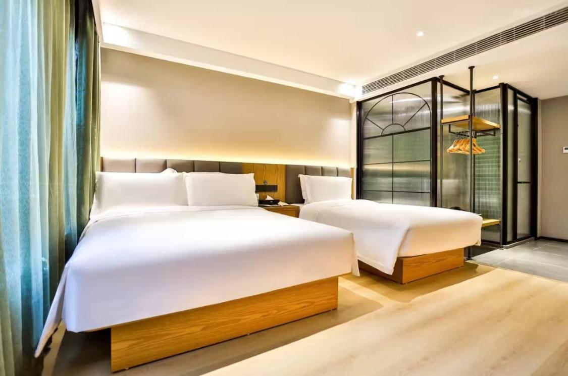 True Go Hotel - Shanghai Jing'An Temple Nanjing West Road Bagian luar foto