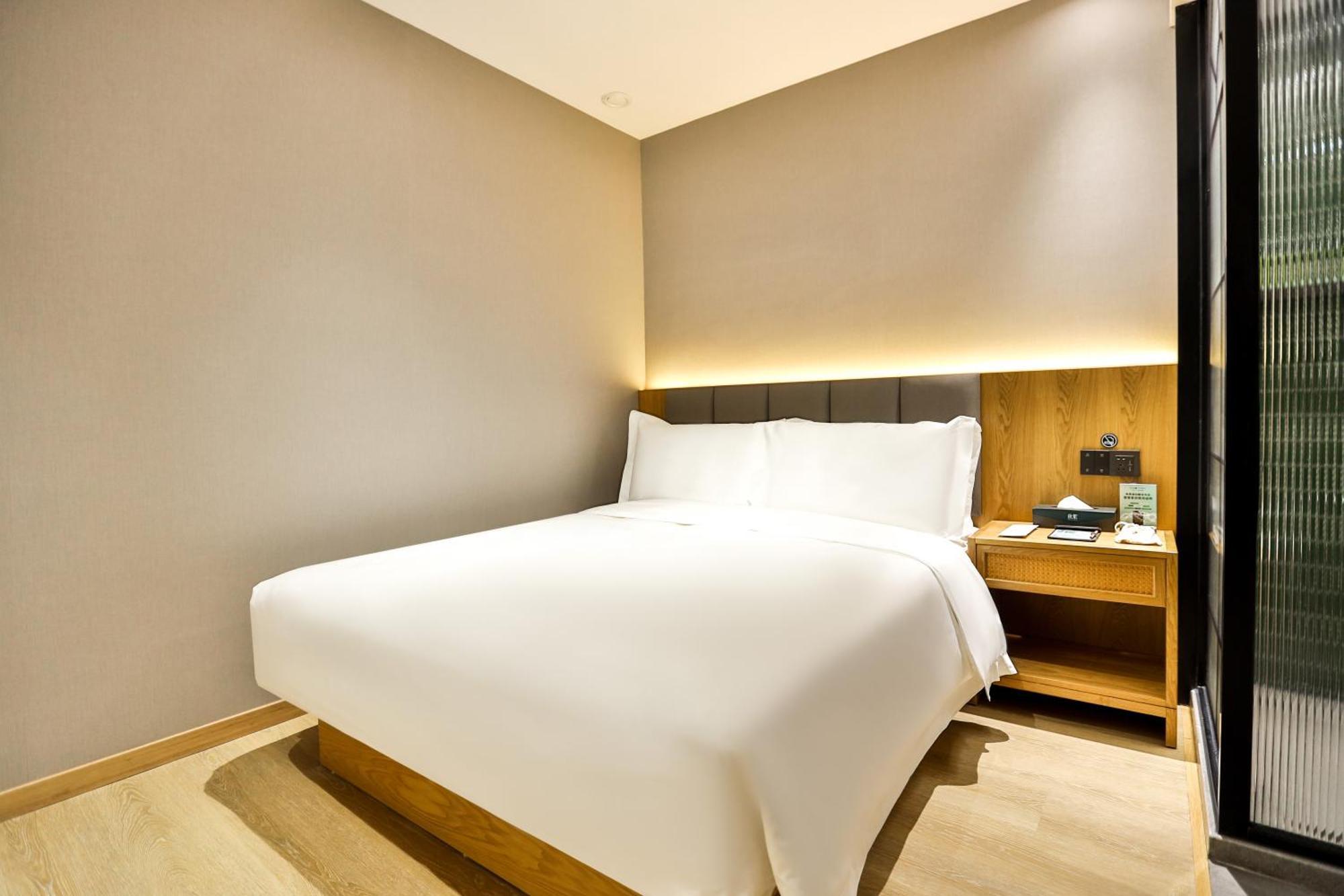 True Go Hotel - Shanghai Jing'An Temple Nanjing West Road Bagian luar foto